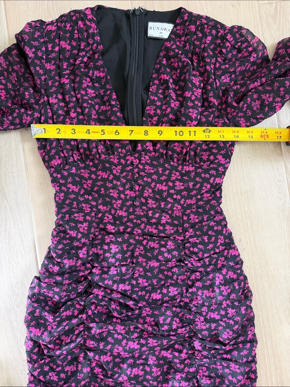 Runaway The Label Caitlan Mini Dress Floral Ruched Plunge V Neck Long Sleeve XS2 - Picture 3 of 7